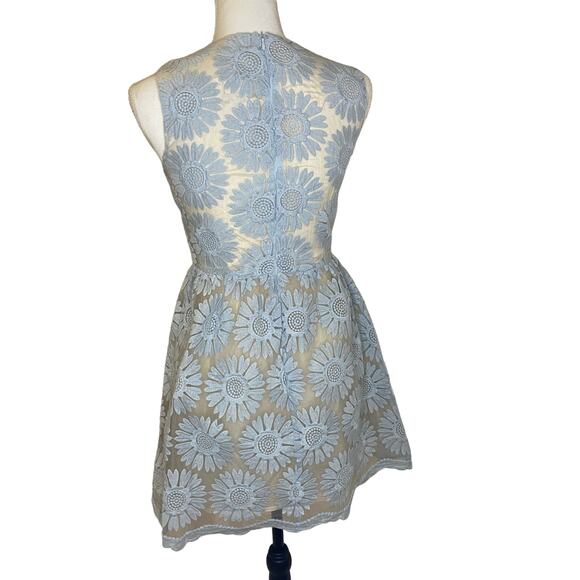 NWT Ellison Small Embroidered Floral Overlay Fit and Flare Dress New with Tags - Picture 2 of 9
